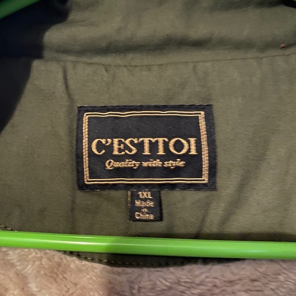 Utility Vest - Picture 2 of 5